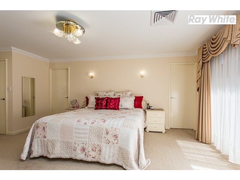 8 Breelya Rise, Canning Vale WA 6155