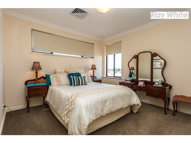 8 Breelya Rise, Canning Vale WA 6155