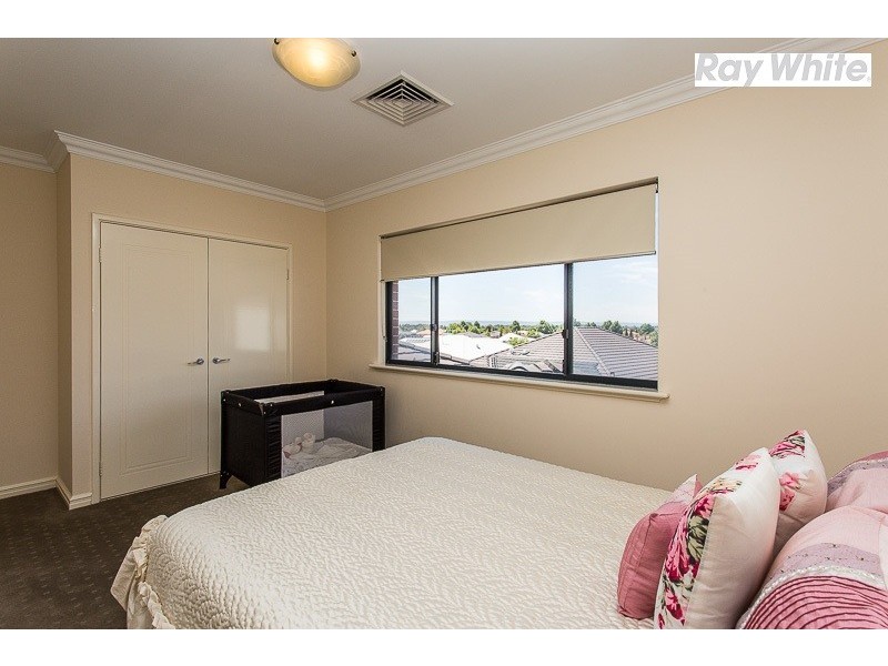 8 Breelya Rise, Canning Vale WA 6155