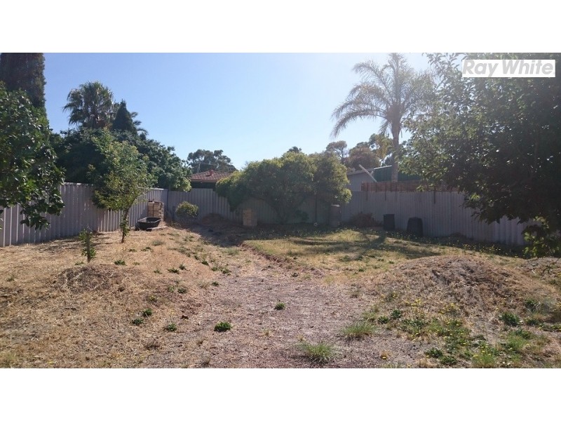 12 b Briggs Place, Armadale WA 6112