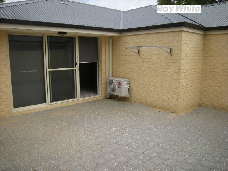 16 b Ward Crescent, Kelmscott WA 6111