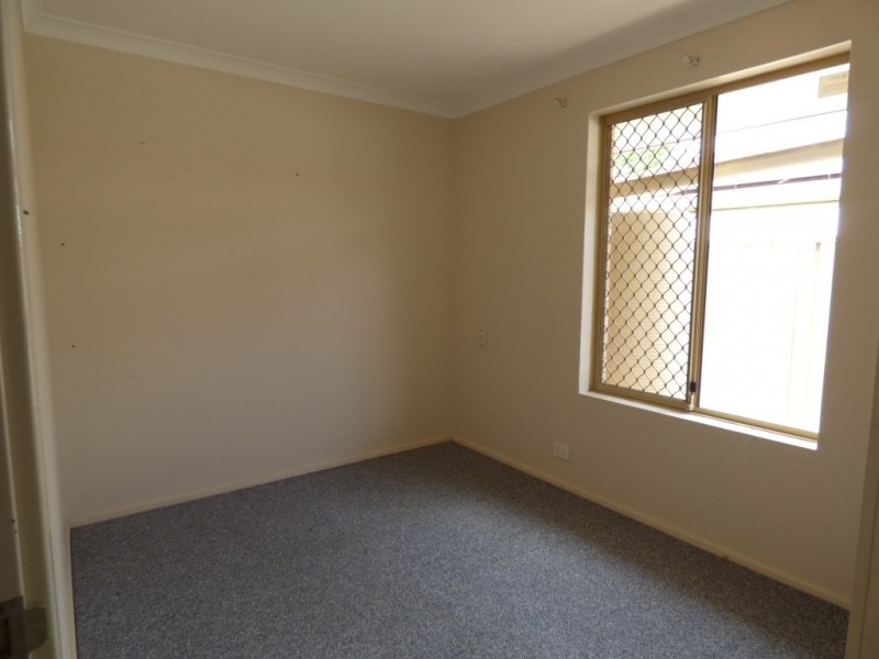 3 Symes Close, Seville Grove WA 6112