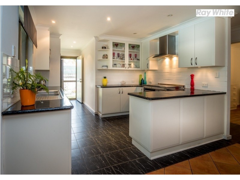 12 Palm Terrace, Forrestfield WA 6058