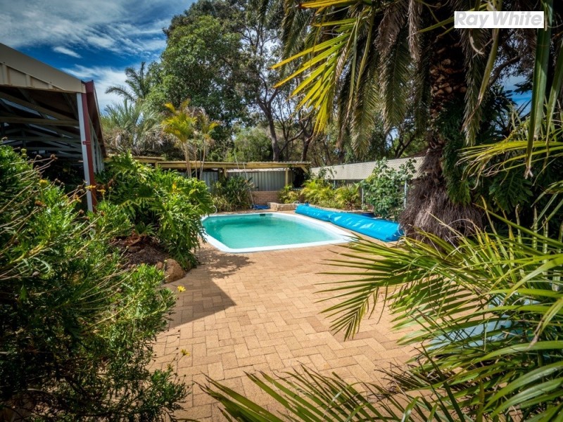 12 Palm Terrace, Forrestfield WA 6058