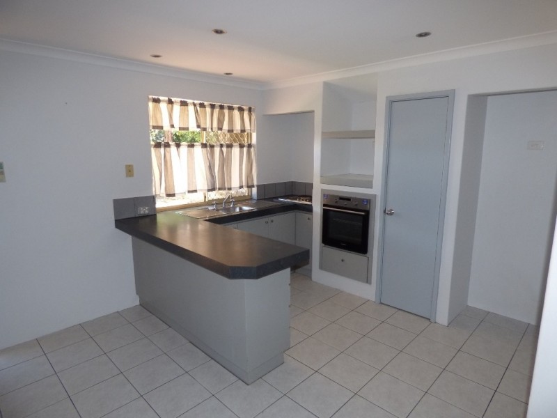 6 McGrath Place, Seville Grove WA 6112