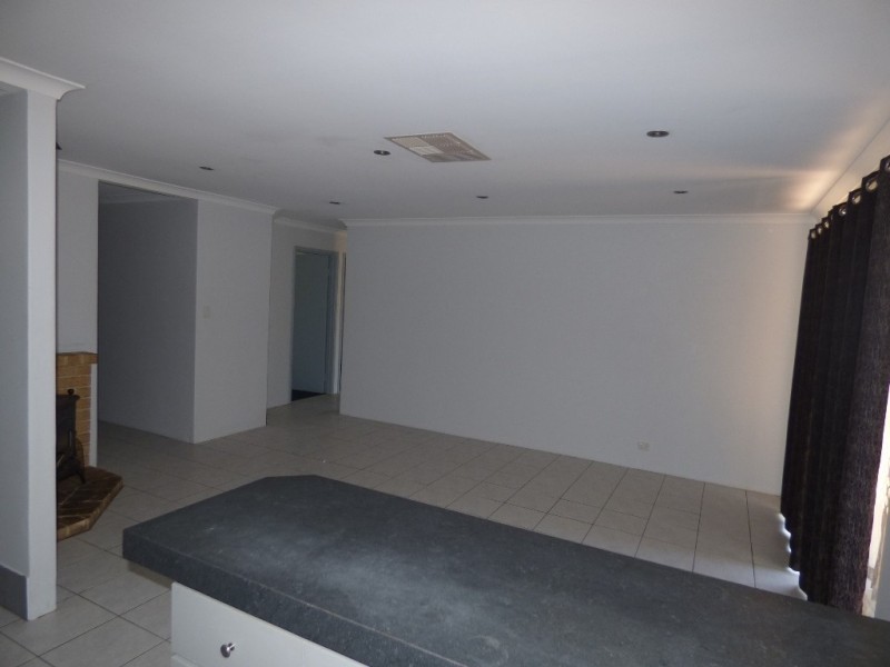 6 McGrath Place, Seville Grove WA 6112