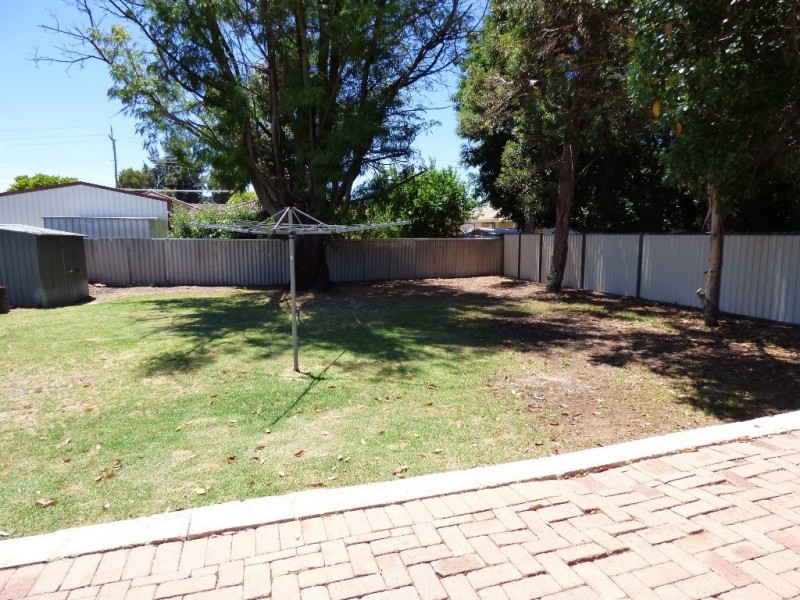 6 McGrath Place, Seville Grove WA 6112