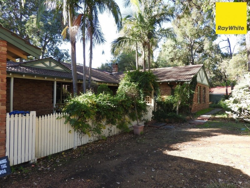 13 High Road, Roleystone WA 6111