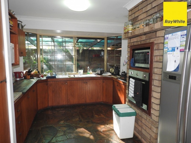 13 High Road, Roleystone WA 6111