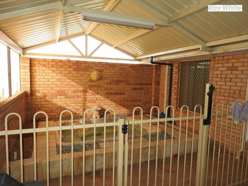 12 Piesse Place, Seville Grove WA 6112