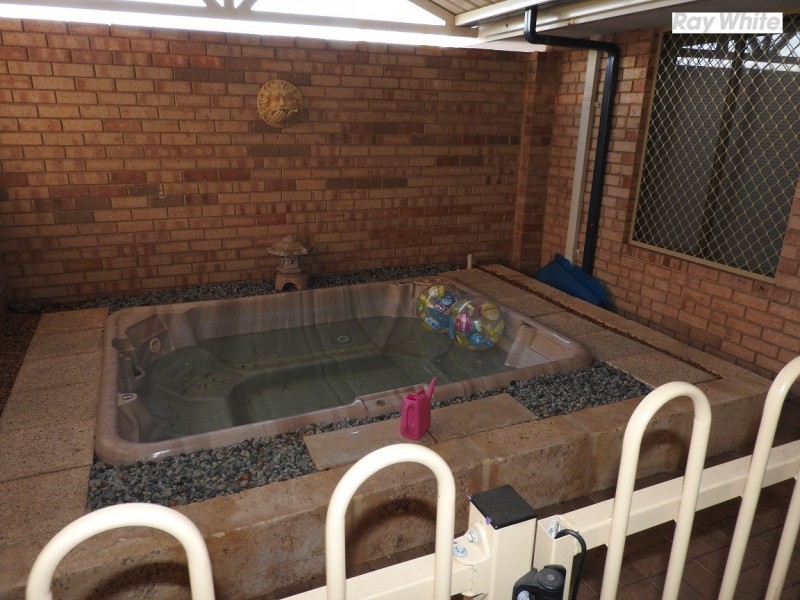 12 Piesse Place, Seville Grove WA 6112