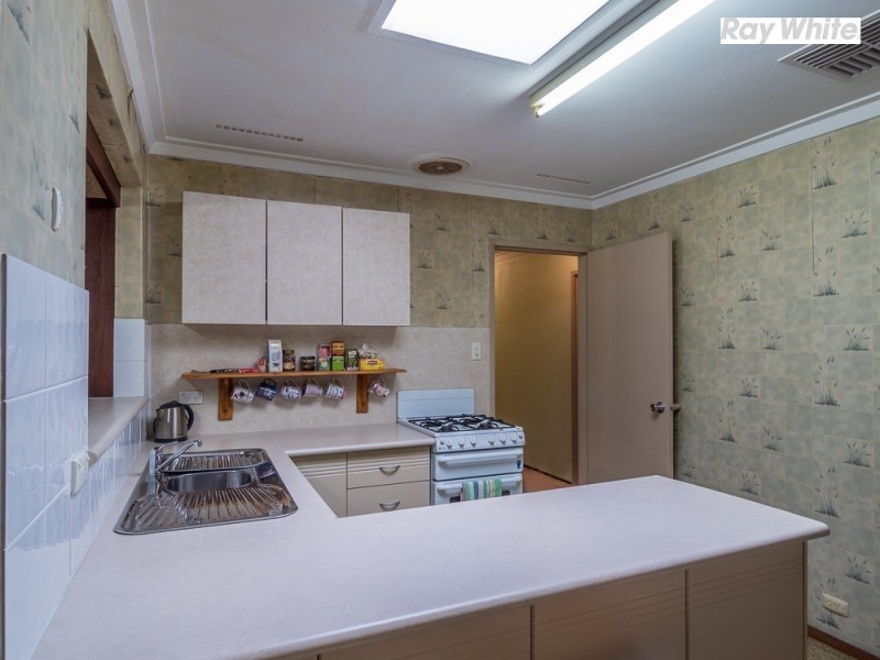 23 Carawatha Avenue, Mount Nasura WA 6112