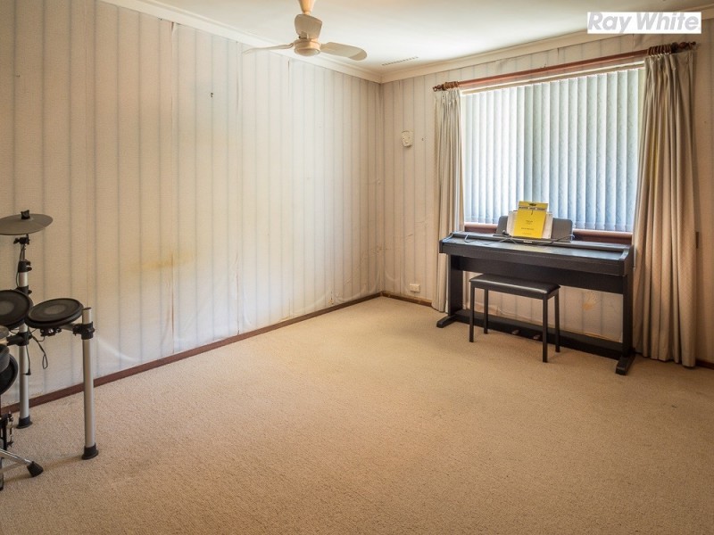 23 Carawatha Avenue, Mount Nasura WA 6112