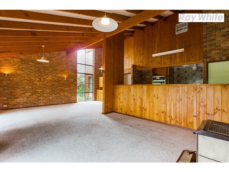 4 Looranah Street, Mount Nasura WA 6112