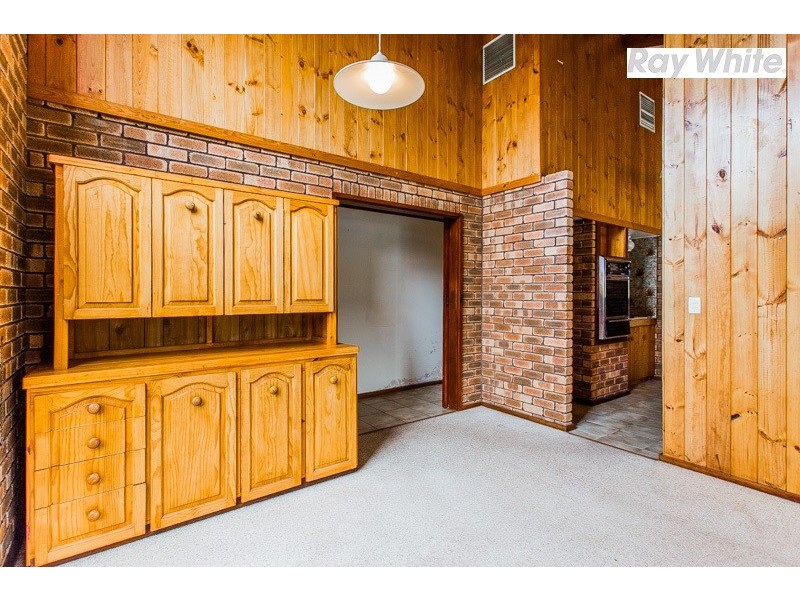 4 Looranah Street, Mount Nasura WA 6112