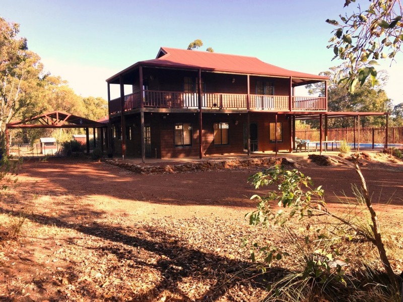 4 Robinson Road, Roleystone WA 6111