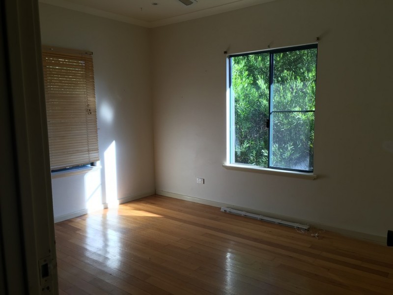 4 Robinson Road, Roleystone WA 6111