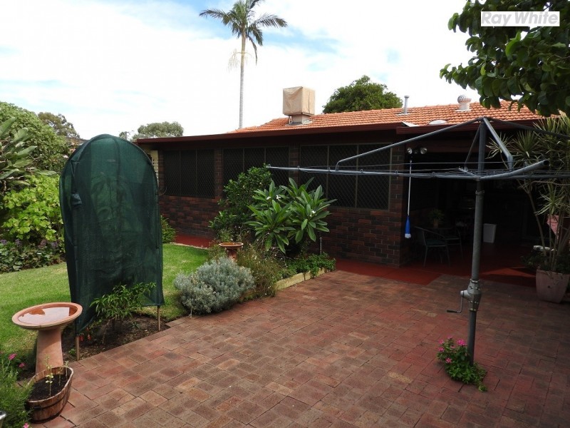 3 May Close, Armadale WA 6112