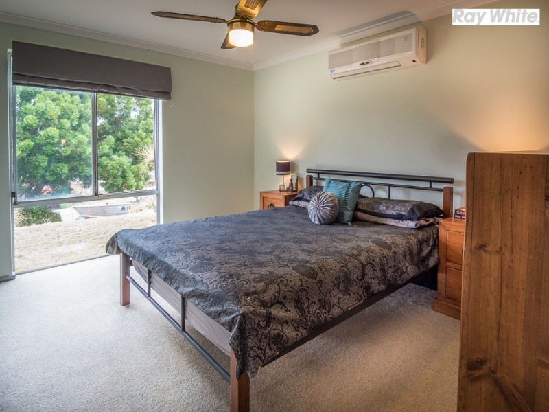 11 Coolabah Drive, Mount Nasura WA 6112