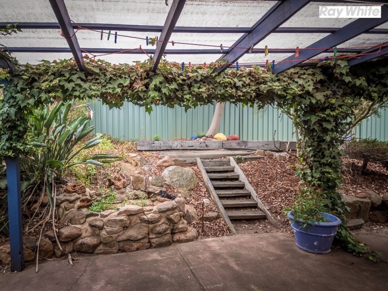 11 Coolabah Drive, Mount Nasura WA 6112