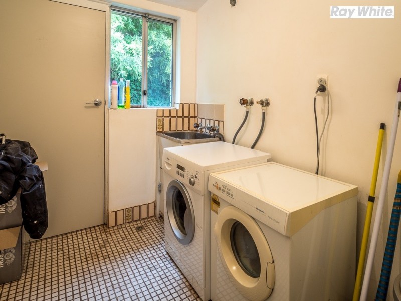 11 Coolabah Drive, Mount Nasura WA 6112