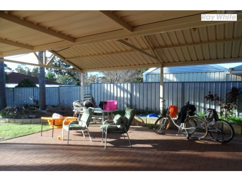 6 Brechin Retreat, Seville Grove WA 6112