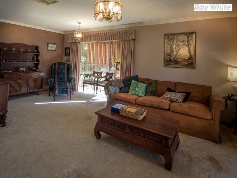 27 Onyx Road, Mount Richon WA 6112