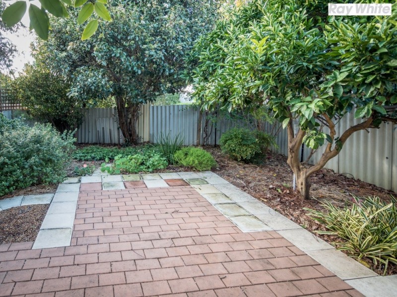 14 a Fountains Court, Armadale WA 6112