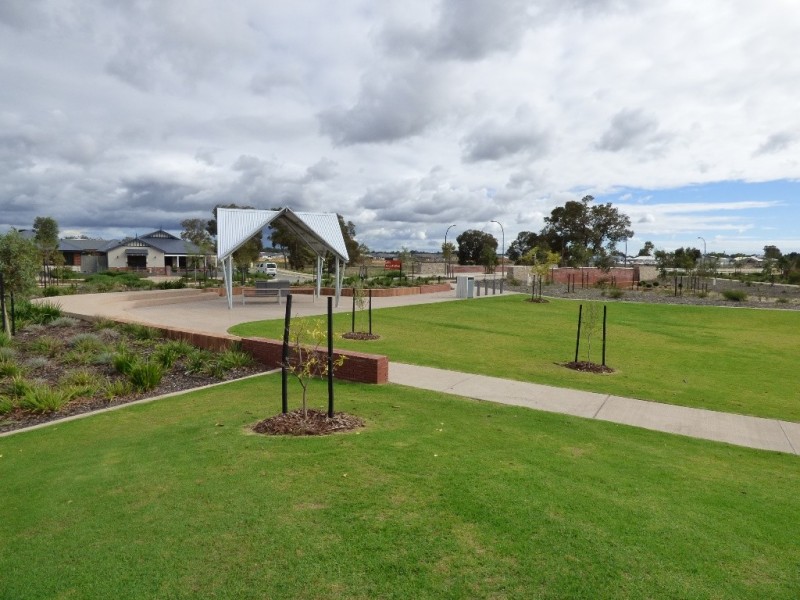 8 Cristonia Terrrace, Byford WA 6122