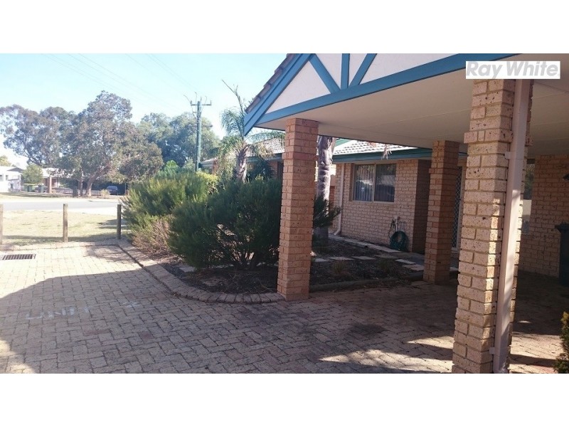 2/11 Stott Close, Armadale WA 6112