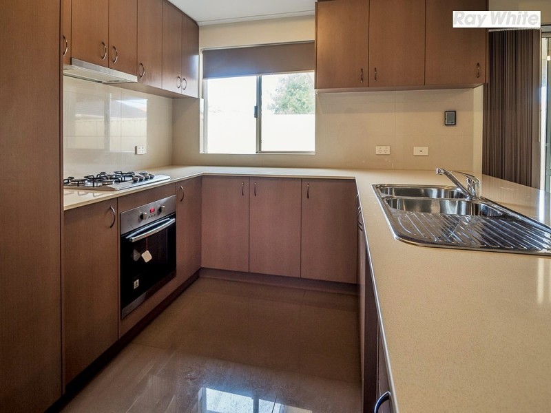 26 Kerrison Parade, Seville Grove WA 6112