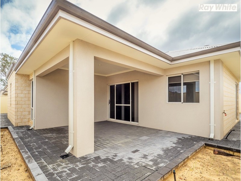 26 Kerrison Parade, Seville Grove WA 6112