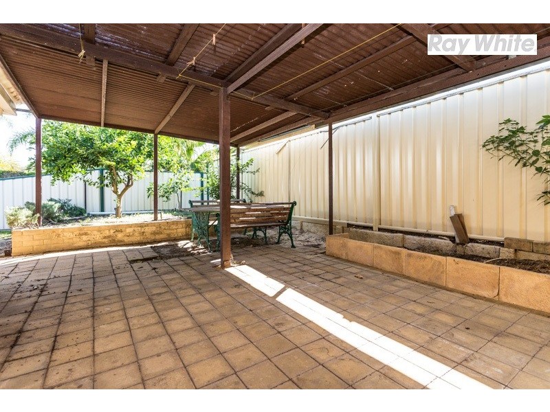 16 Elanora Road, Armadale WA 6112