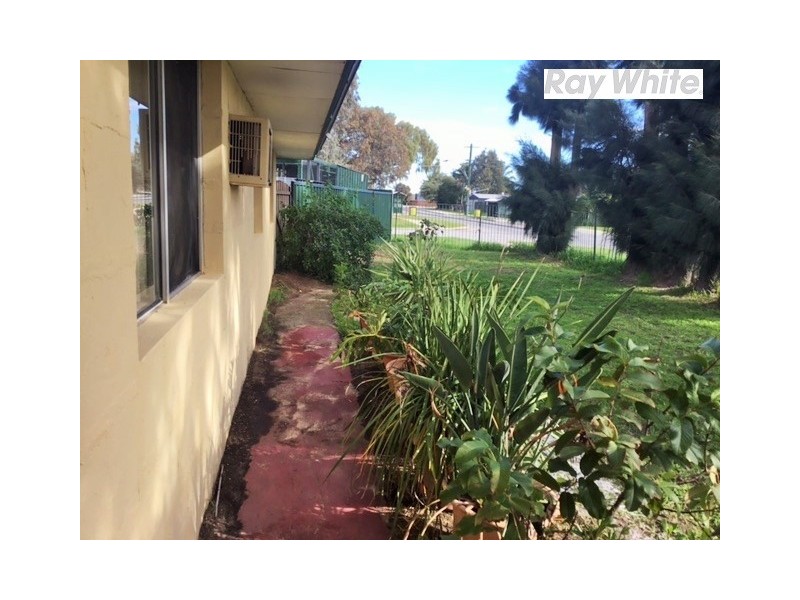 196 Westfield Road, Kelmscott WA 6111