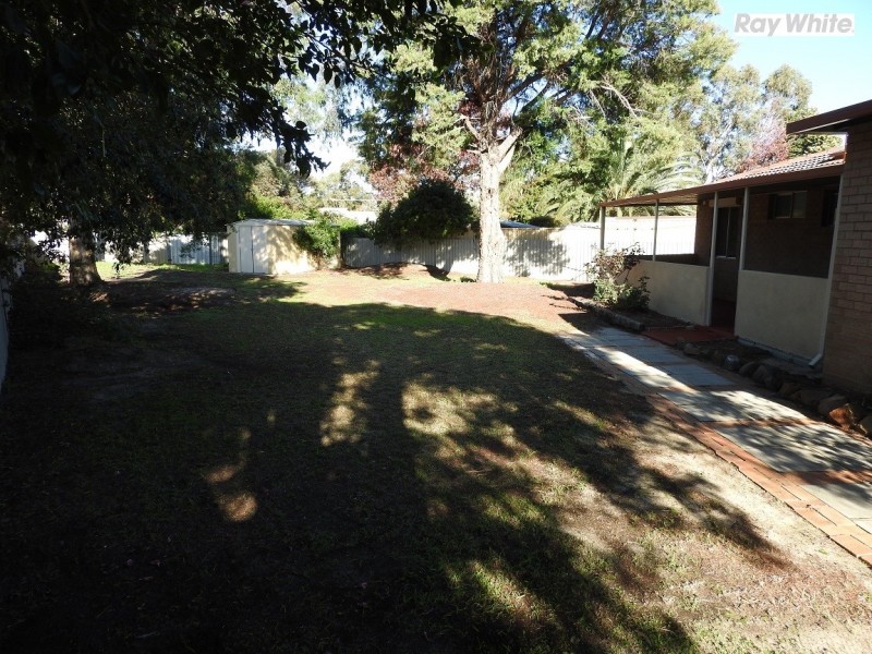 18 Redross Court, Armadale WA 6112