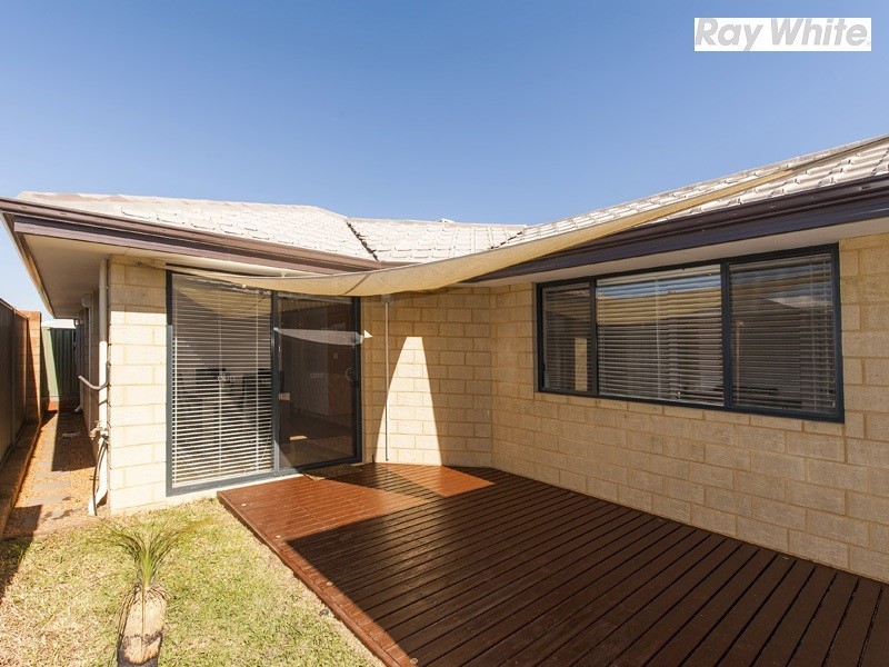 63 Veterans Drive, Byford WA 6122