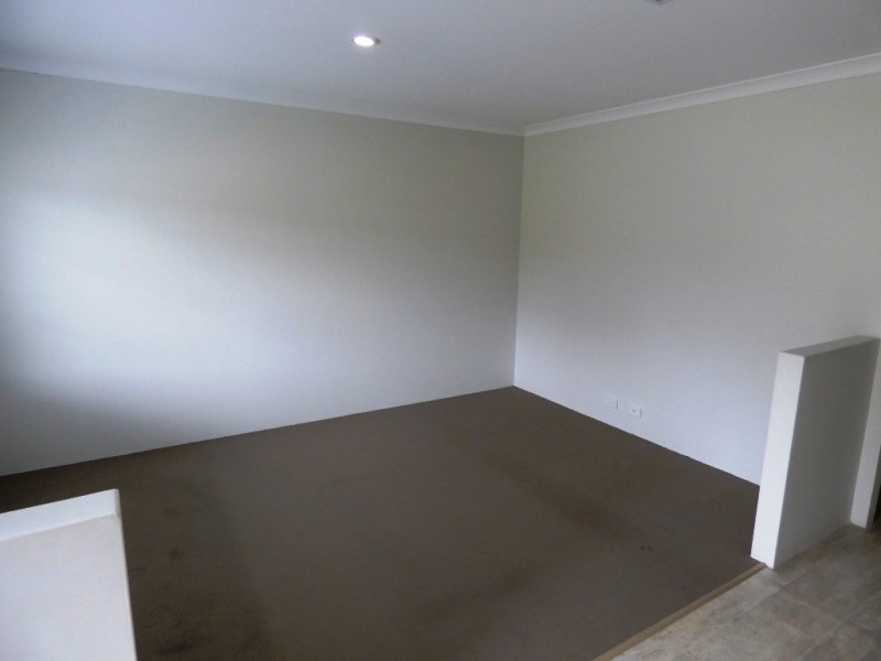 64 Chiltern Avenue, Brookdale WA 6112