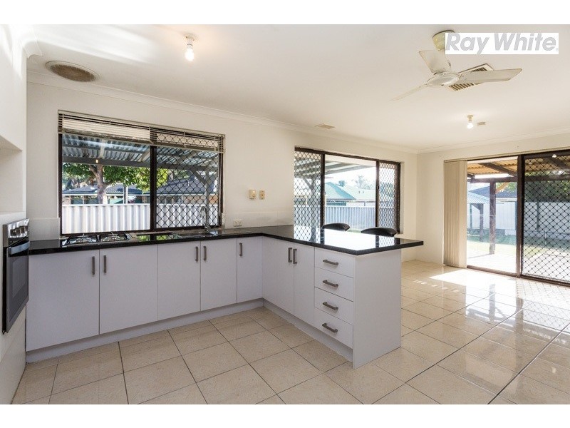 18 Candish Grove, Seville Grove WA 6112