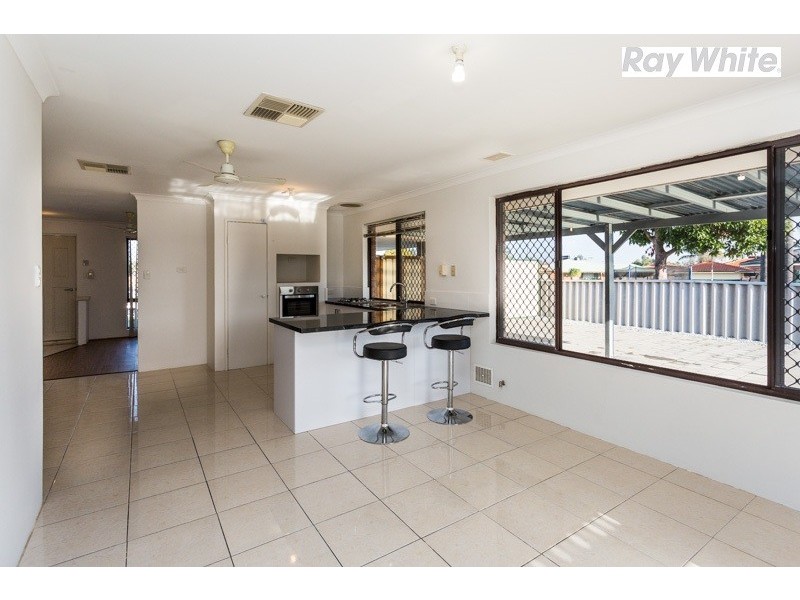 18 Candish Grove, Seville Grove WA 6112