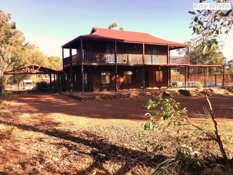 4 Robinson Road, Roleystone WA 6111