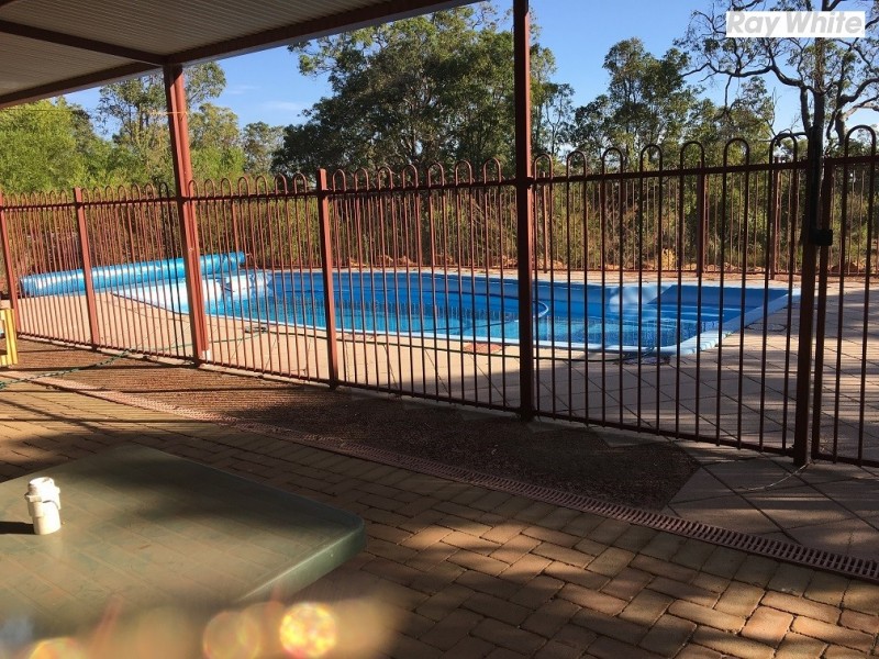 4 Robinson Road, Roleystone WA 6111