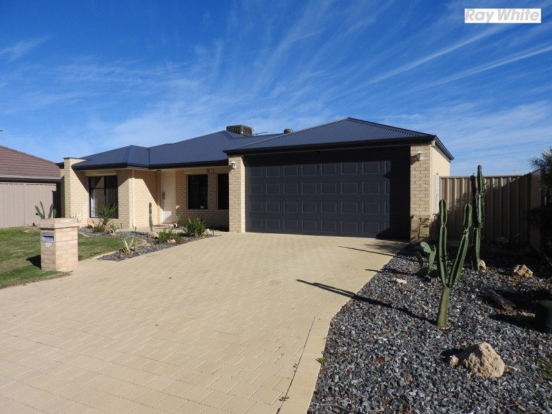17 Jeffrey Loop, Brookdale WA 6112