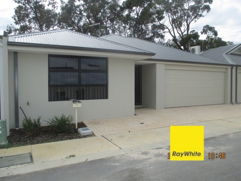 12/99 Lowanna Way, Armadale WA 6112