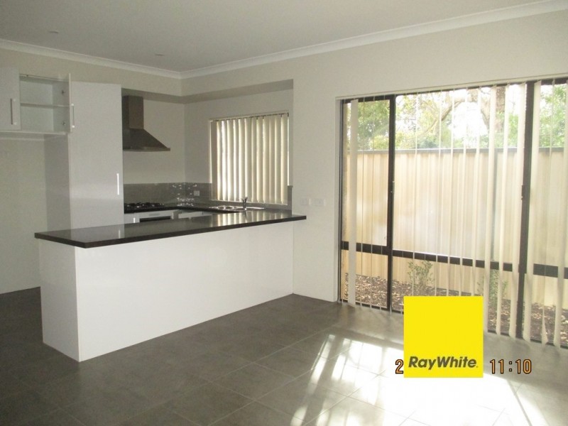 12/99 Lowanna Way, Armadale WA 6112