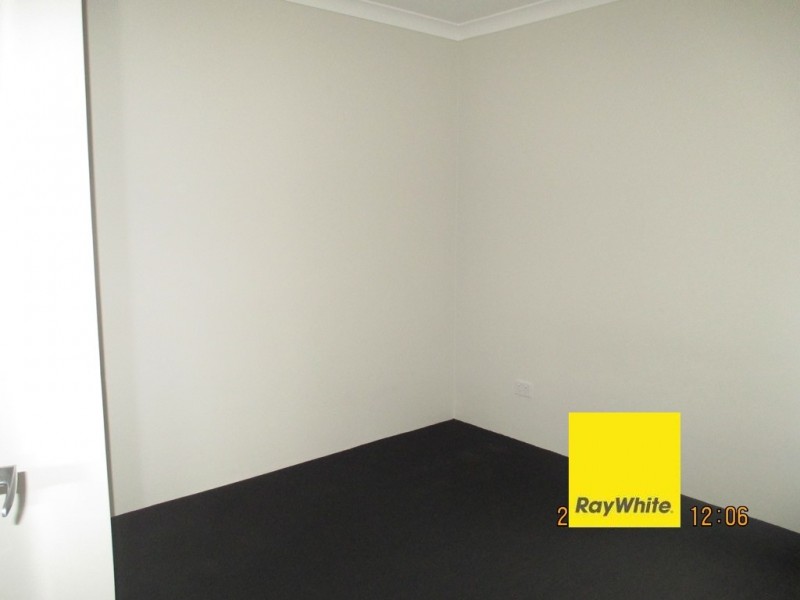 12/99 Lowanna Way, Armadale WA 6112