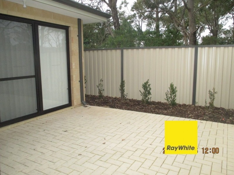 12/99 Lowanna Way, Armadale WA 6112