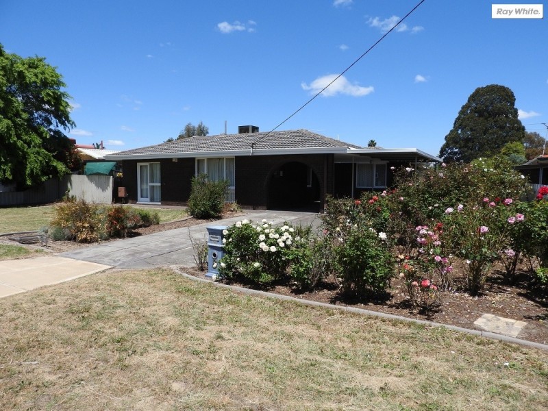 8 Stott Close, Armadale WA 6112