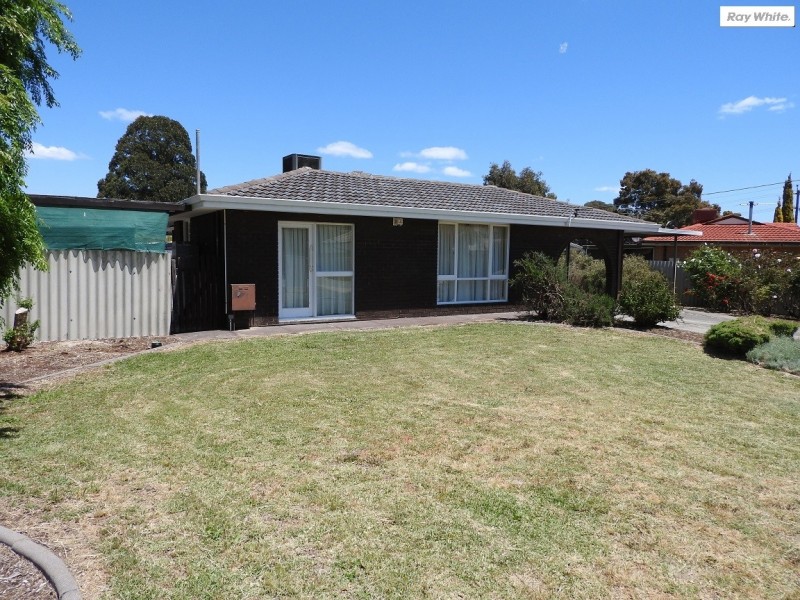 8 Stott Close, Armadale WA 6112