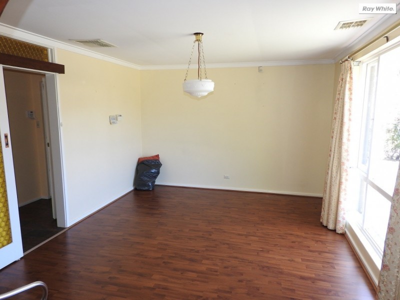 8 Stott Close, Armadale WA 6112