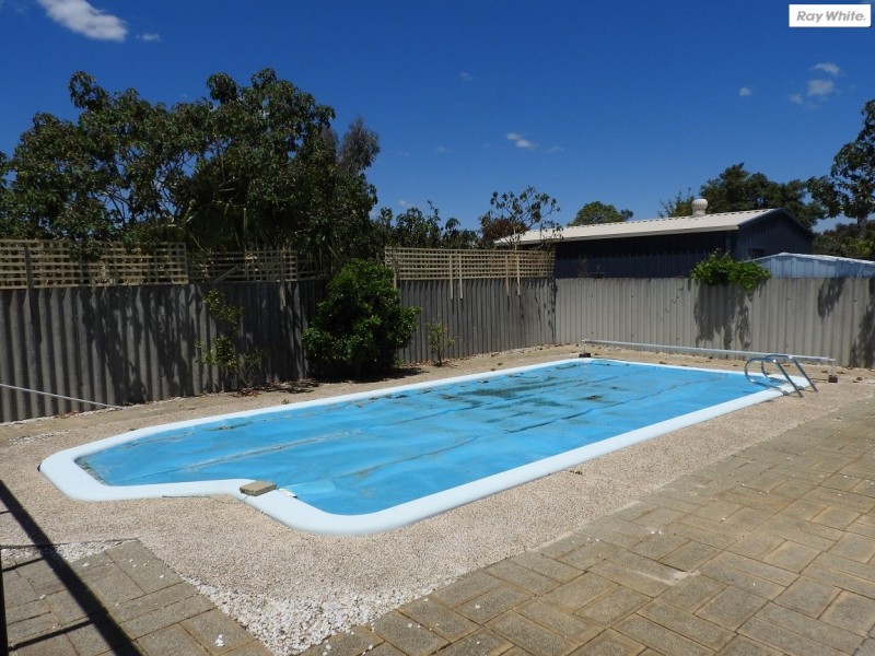 8 Stott Close, Armadale WA 6112